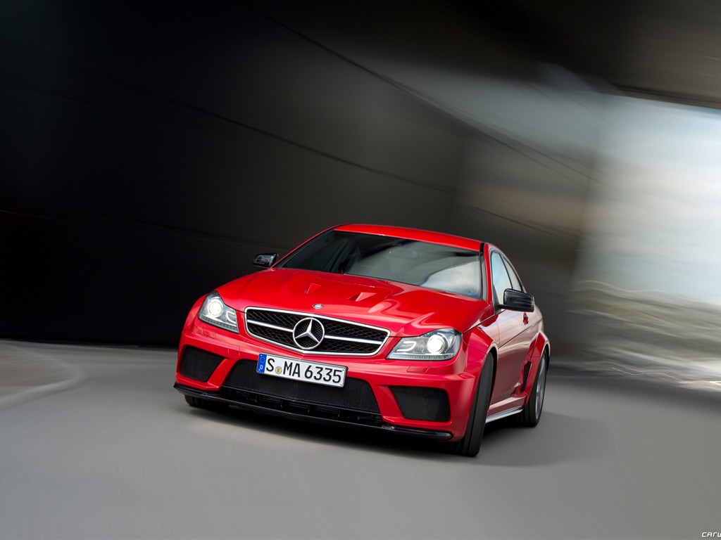 Mercedes-Benz C63 AMG Black Series Coupe - 2011 HD wallpapers #5 - 1024x768