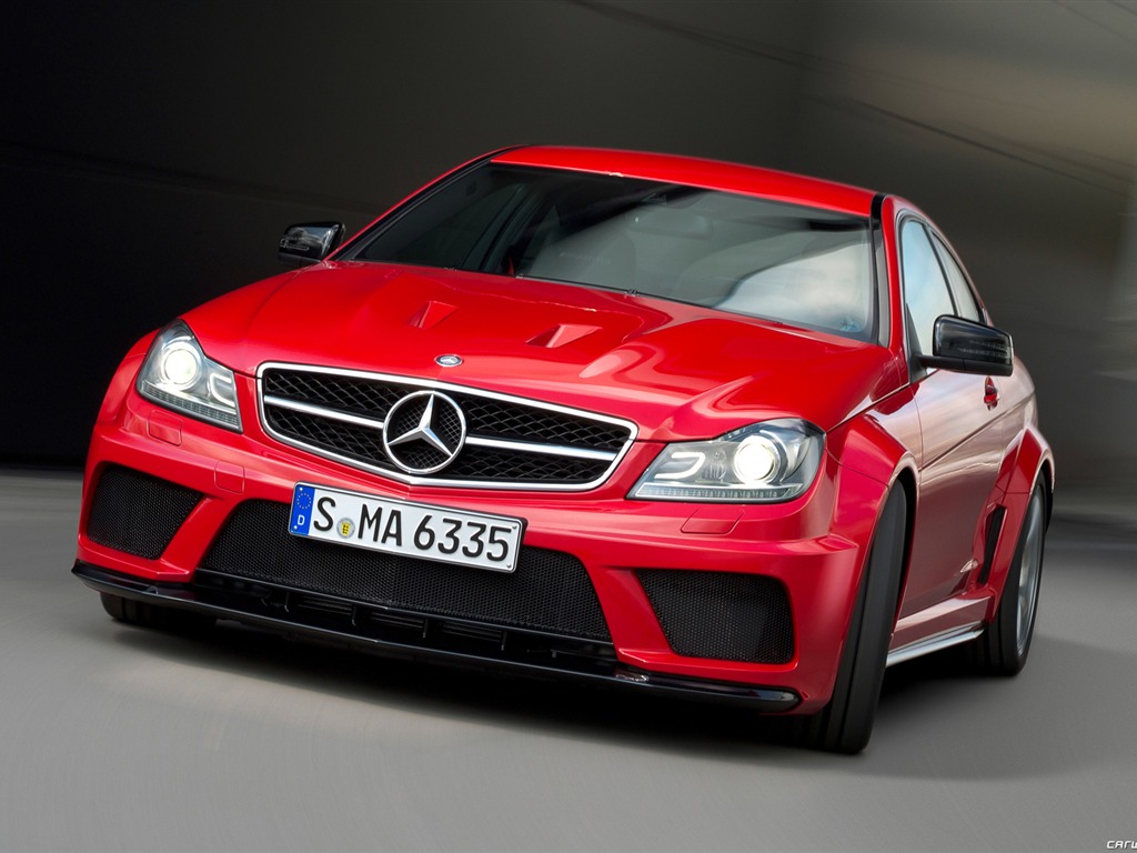 Mercedes-Benz C63 AMG Black Series Coupe - 2011 HD wallpapers #6 - 1024x768