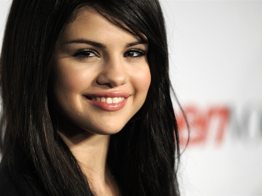Selena Gomez krásnou tapetu #17 - 1024x768