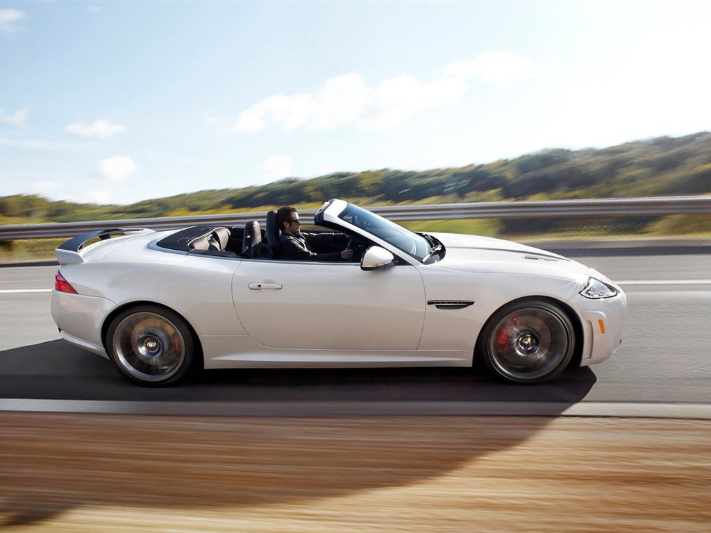 2013 捷豹XK XKR-S Convertible跑车壁纸7 - 1024x768