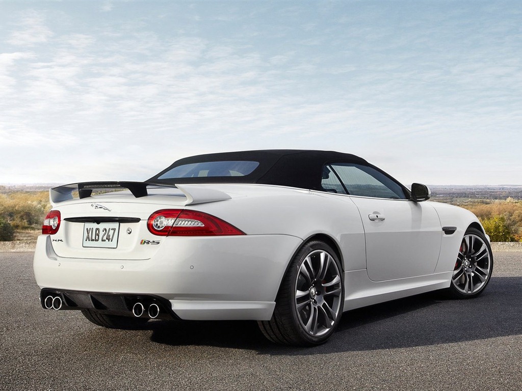 2013 捷豹XK XKR-S Convertible跑车壁纸8 - 1024x768