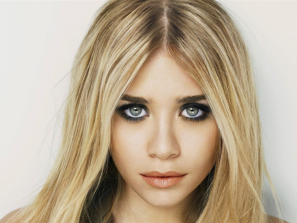 Ashley Olsen beautiful wallpaper #1 - 1024x768