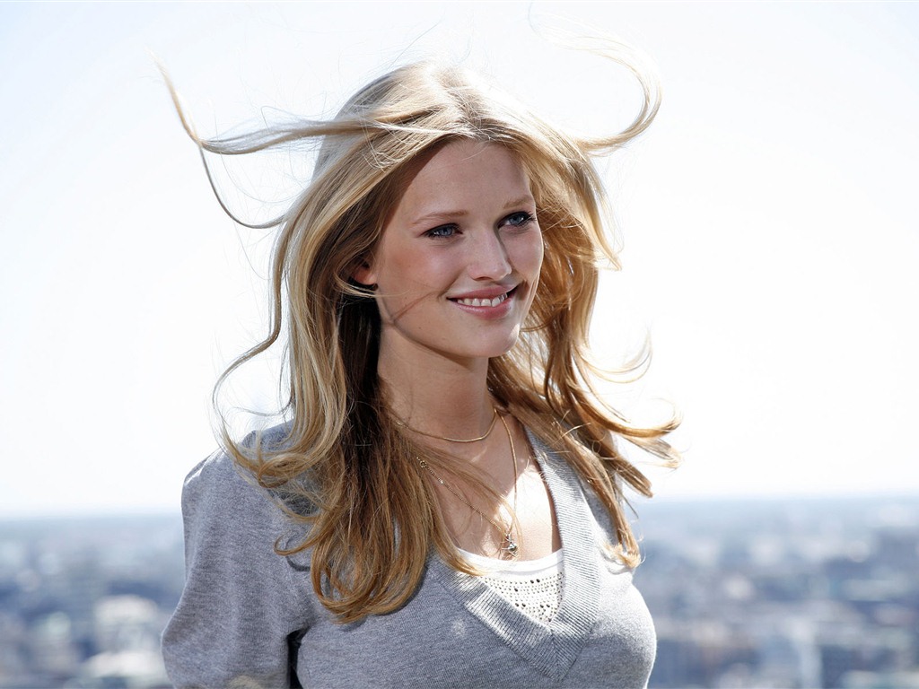 Toni Garrn 托妮·伽姆 美女壁紙 #15 - 1024x768