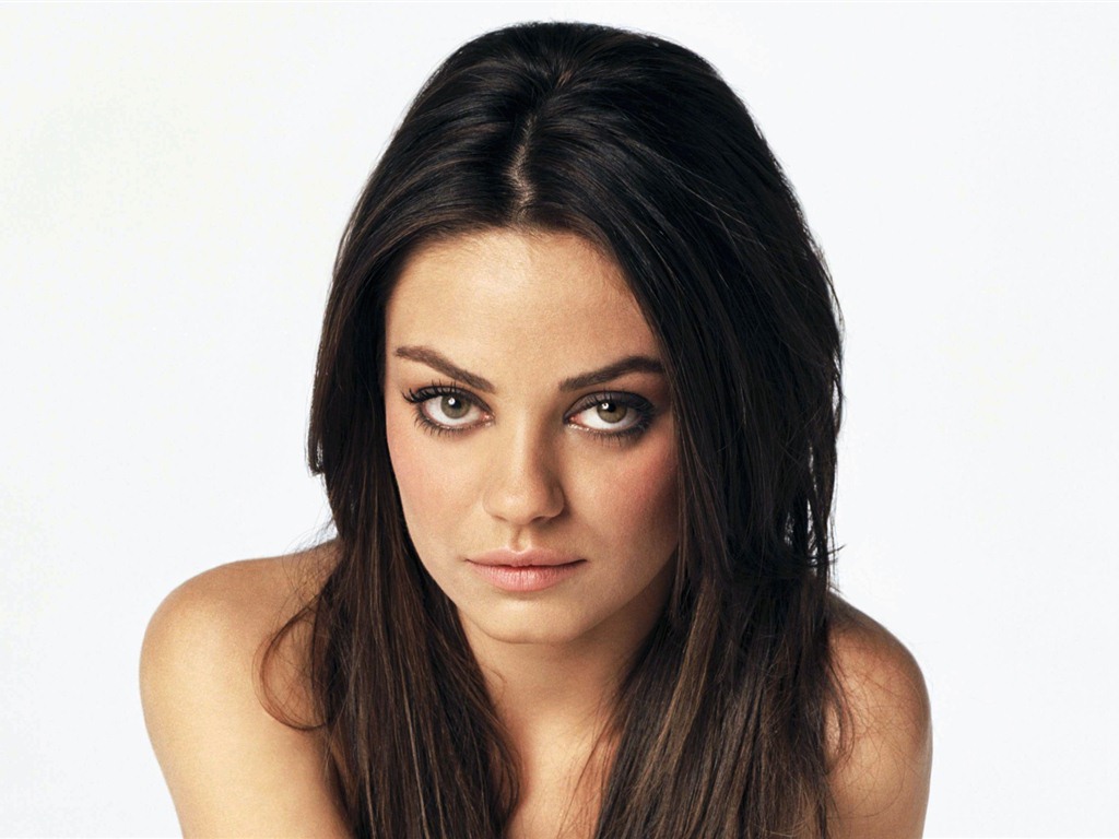 Mila Kunis krásné tapety na plochu #15 - 1024x768