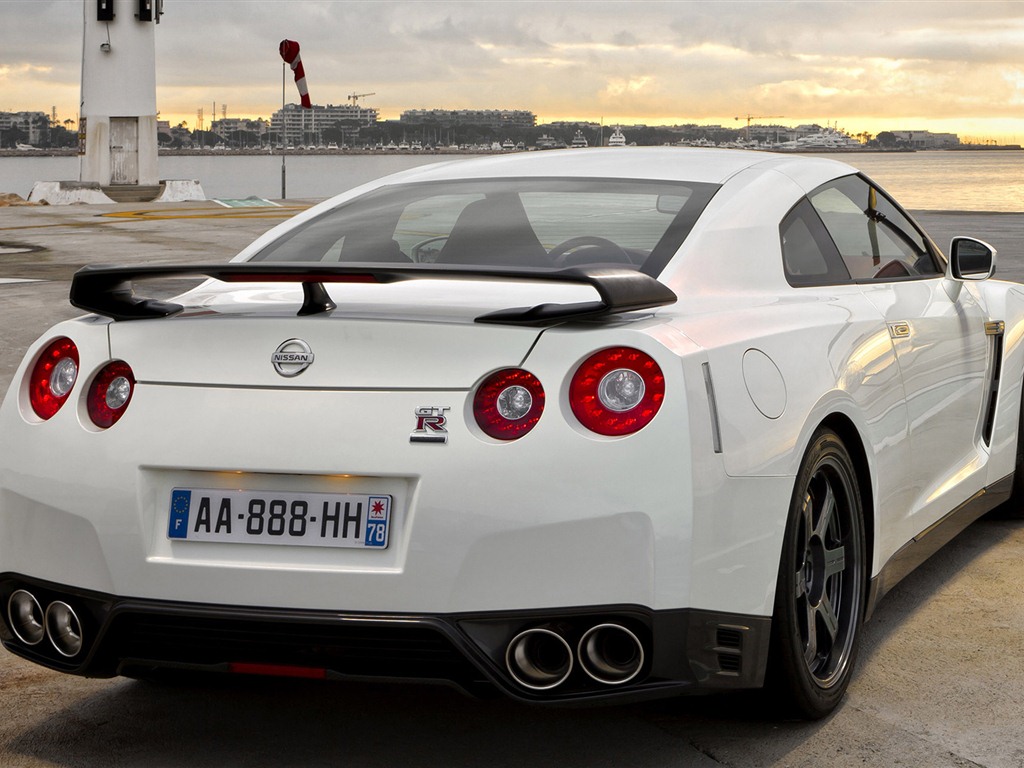 Nissan GT-R egoista 2011 HD tapety na plochu #21 - 1024x768