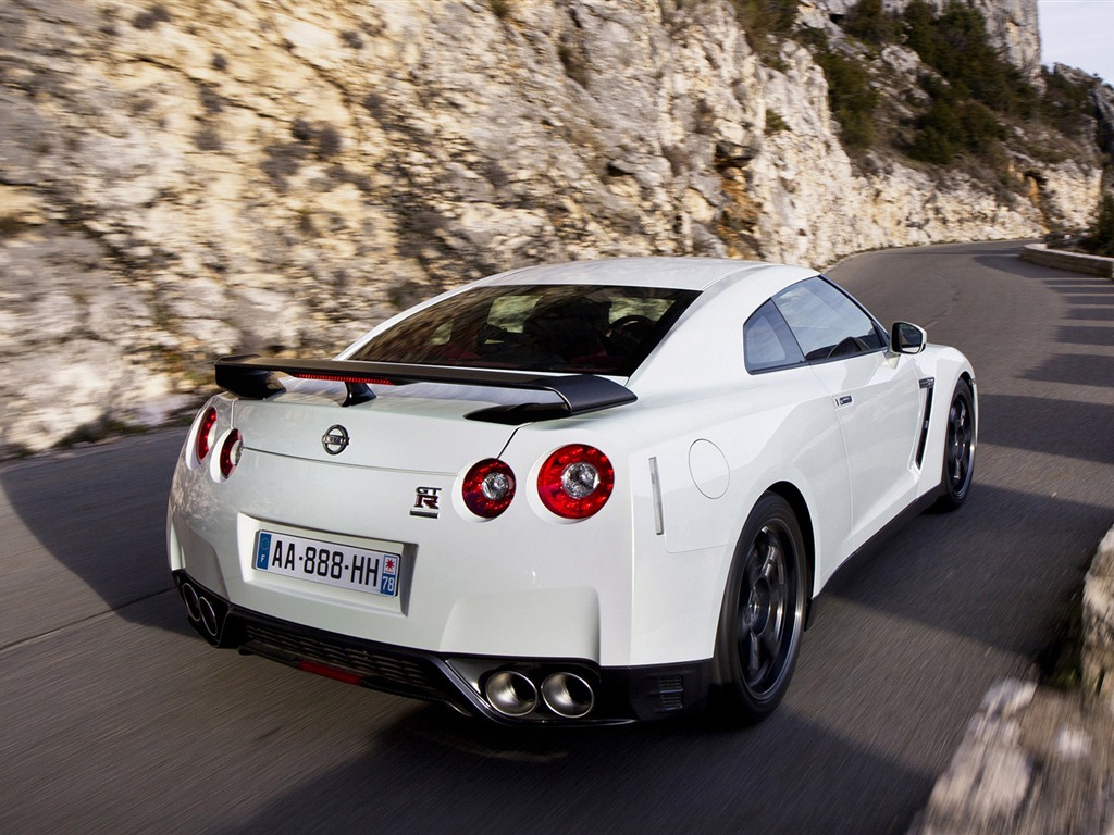 Nissan GT-R Egoist 2011 日產GT-R 利己主義高清壁紙 #24 - 1024x768