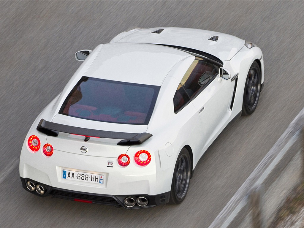 Nissan GT-R egoista 2011 HD tapety na plochu #33 - 1024x768