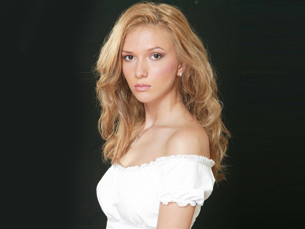 Adela Popescu 阿德拉·波佩斯庫 美女壁紙 #1 - 1024x768