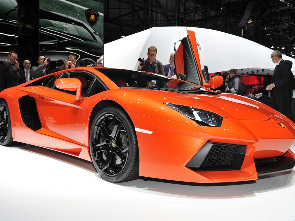 2012 Lamborghini Aventador LP700-4 蘭博基尼高清壁紙 #35 - 1024x768