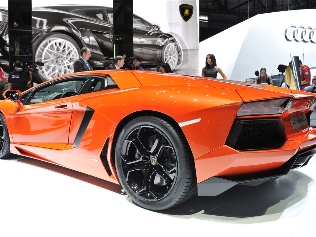 2012 Lamborghini Aventador LP700-4 兰博基尼 高清壁纸39 - 1024x768
