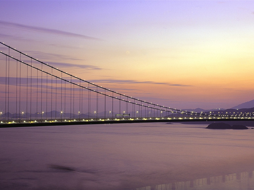 Windows 8 官方全景主題壁紙，城市風光，大橋，地平線 #3 - 1024x768