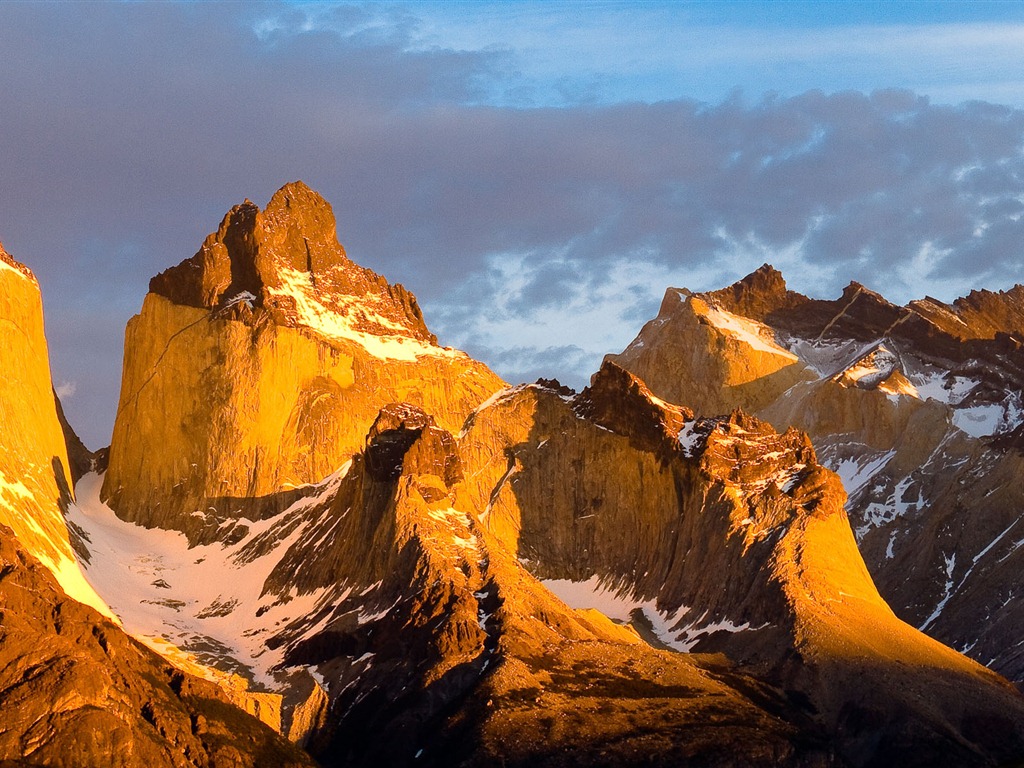 Windows 8 官方全景主題壁紙，海浪，森林，雄偉高山 #15 - 1024x768