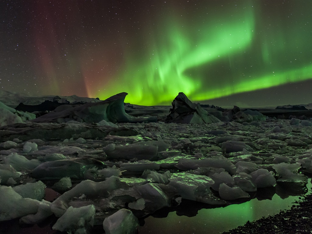 Natural wonders of the Northern Lights HD Wallpaper (1) #17 - 1024x768