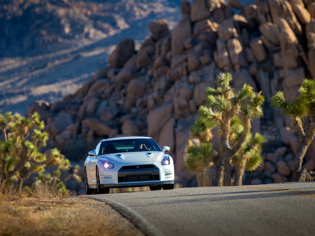 2013 Nissan GT-R R35 USA version HD wallpapers #7 - 1024x768