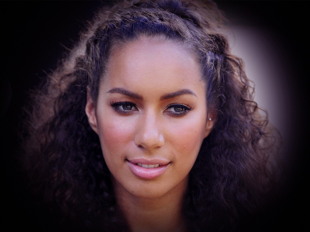 Leona Lewis 麗安娜·劉易斯 高清壁紙 #4 - 1024x768