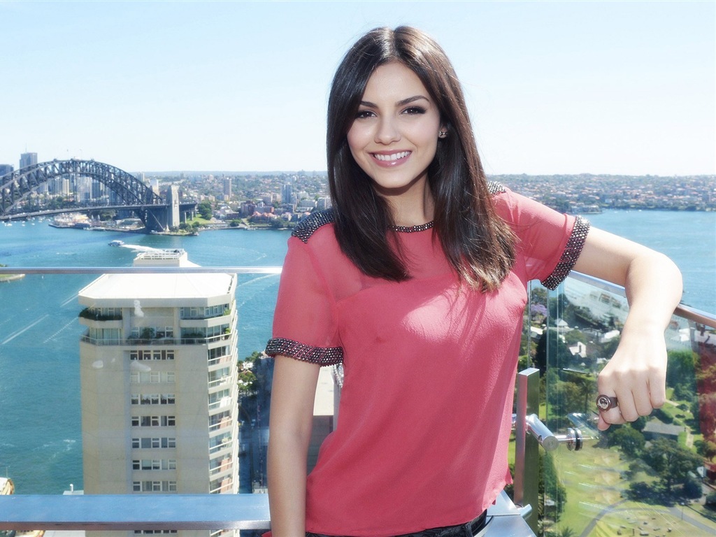 Victoria Justice beaux fonds d'écran #23 - 1024x768