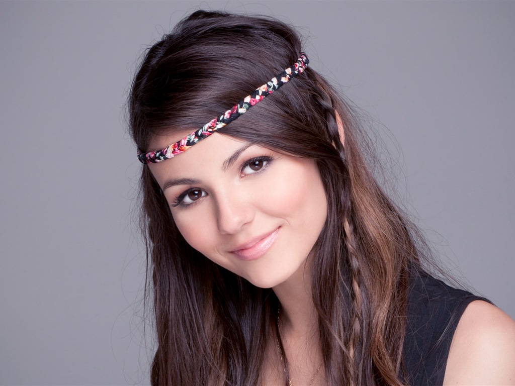 Victoria Justice beaux fonds d'écran #29 - 1024x768