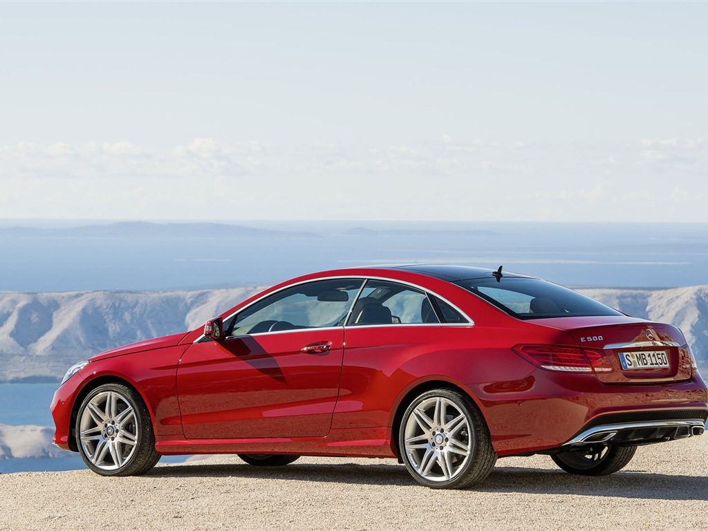 2014 Mercedes-Benz E-Class Coupe 奔驰跑车高清壁纸8 - 1024x768