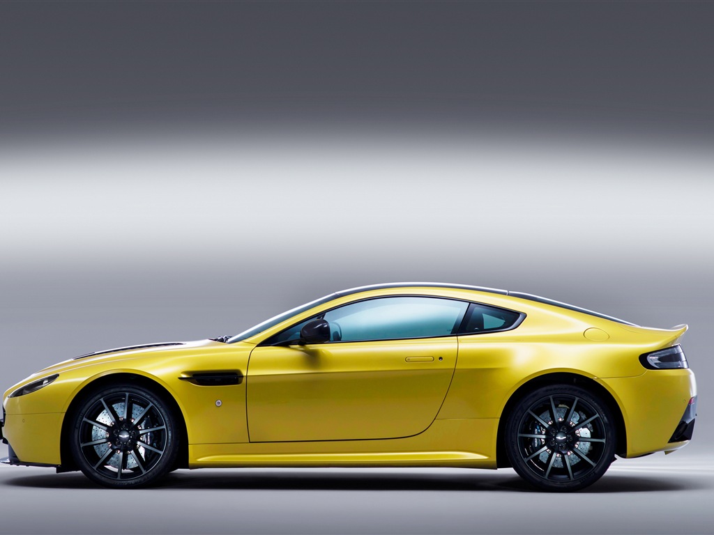 2013 Aston Martin V12 Vantage S 阿斯頓·馬丁V12 Vantage 高清壁紙 #11 - 1024x768