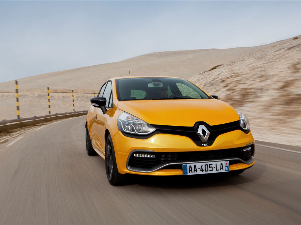 2013 雷諾CLIO RS200黃色車高清壁紙 #3 - 1024x768