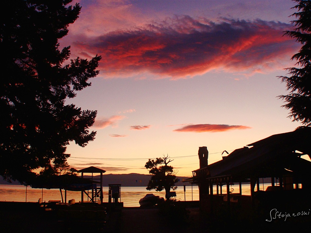 日落之后，奥赫里德湖，Windows 8 主题高清壁纸11 - 1024x768