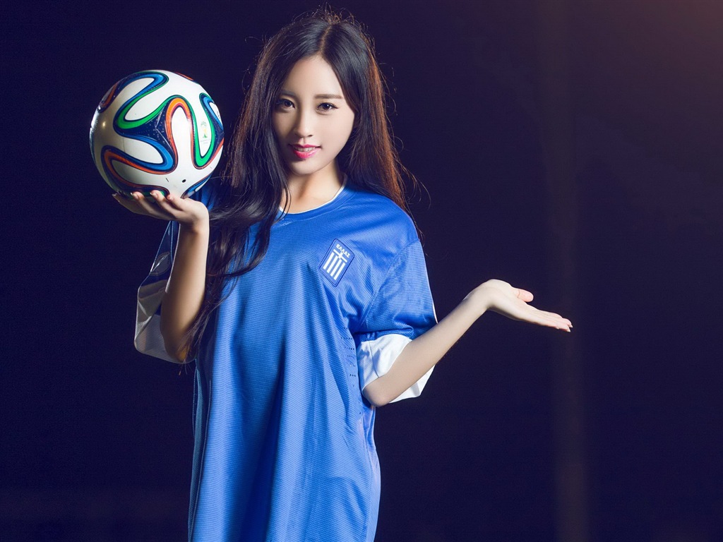 32 camisetas de la Copa del Mundo de fútbol, bebé wallpapers hermosas chicas HD #16 - 1024x768