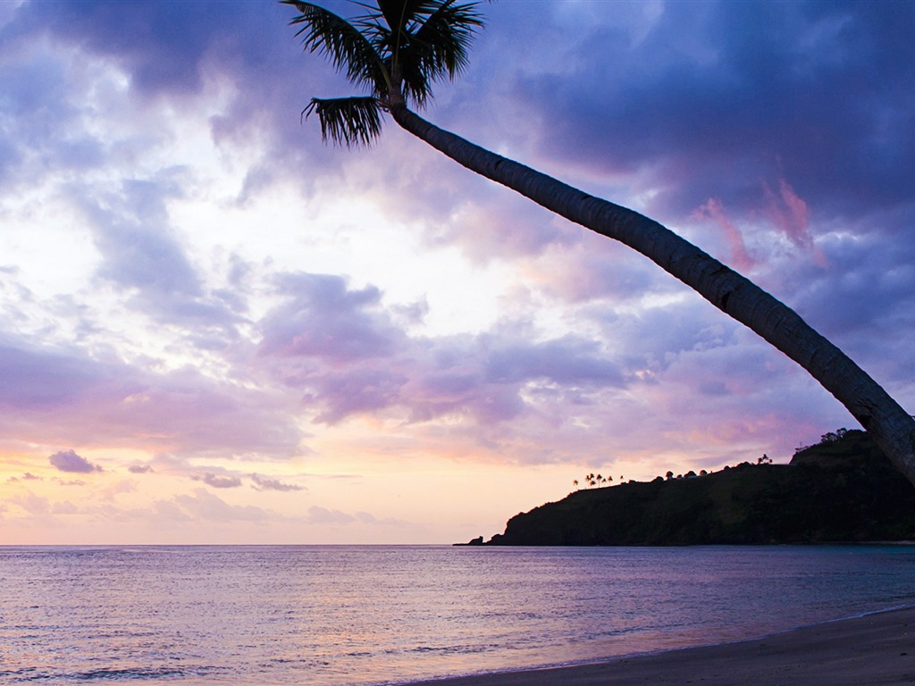 Beautiful beach sunset, Windows 8 panoramic widescreen wallpapers #8 - 1024x768