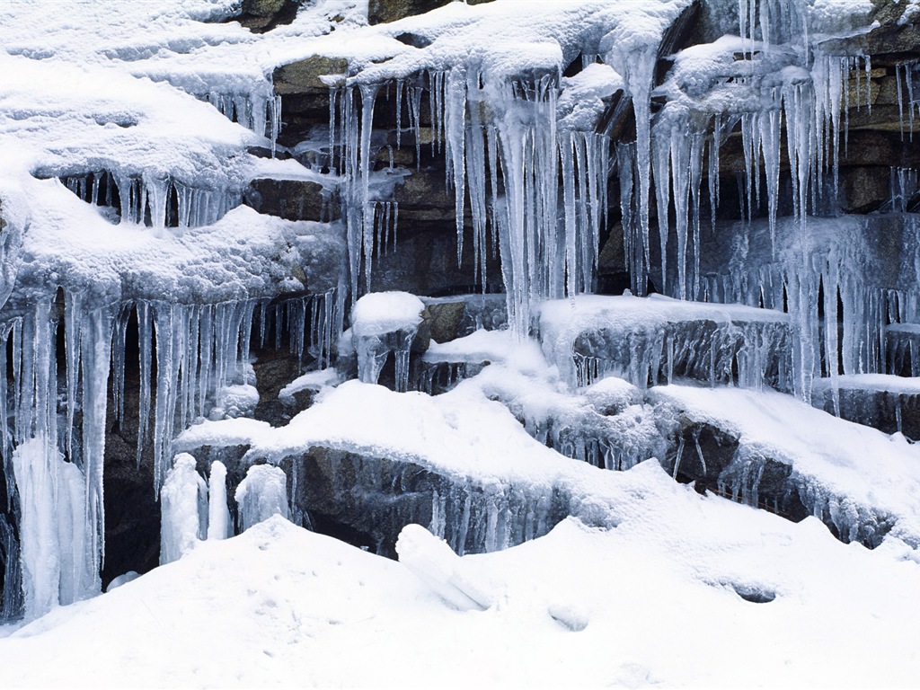 美しい寒い冬の雪、Windows 8のパノラマワイドスクリーンの壁紙 #7 - 1024x768