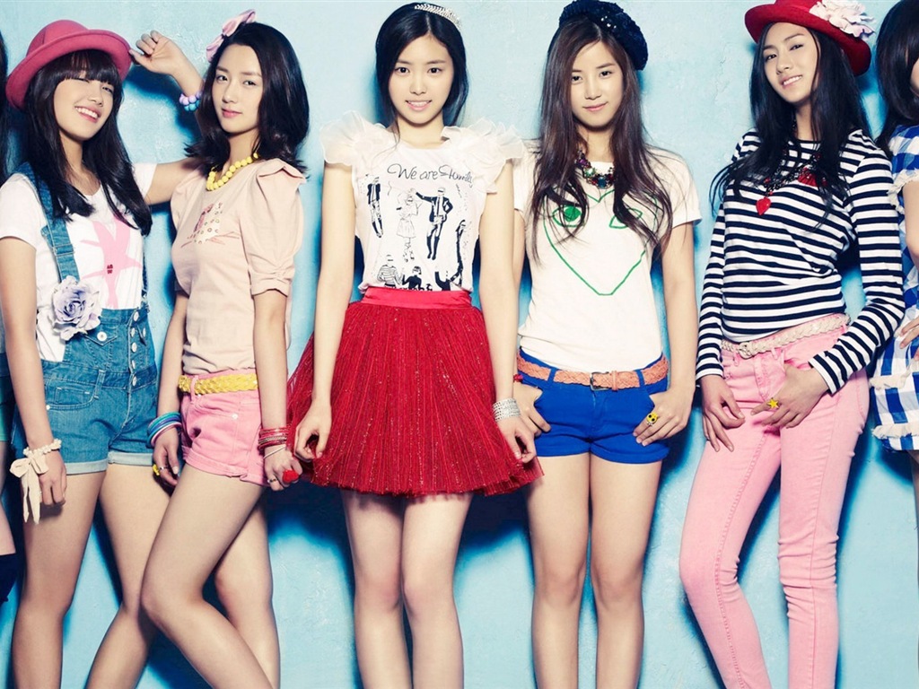 Korejský hudební dívčí skupina, růžové HD tapety na plochu #1 - 1024x768