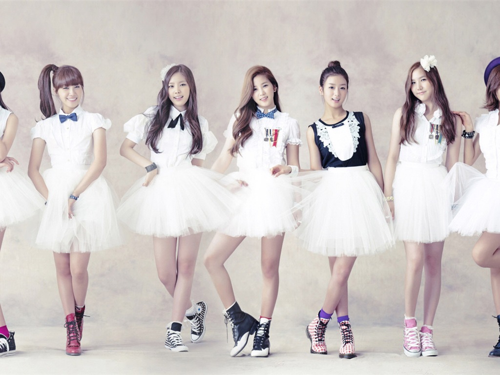 Korejský hudební dívčí skupina, růžové HD tapety na plochu #4 - 1024x768