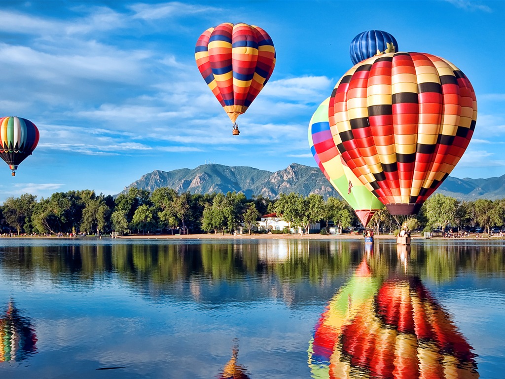 Ballon à air chaud de ciel, Windows 8 fonds d'écran thème HD #1 - 1024x768