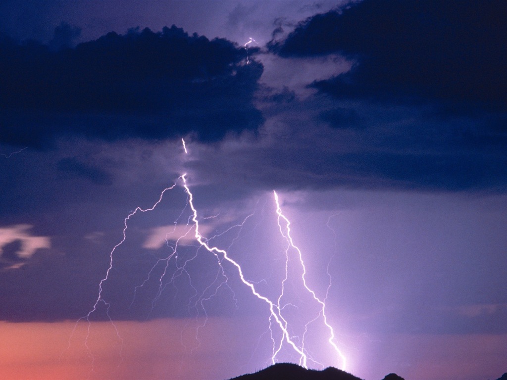 Lightning Thunder HD tapety na plochu #5 - 1024x768
