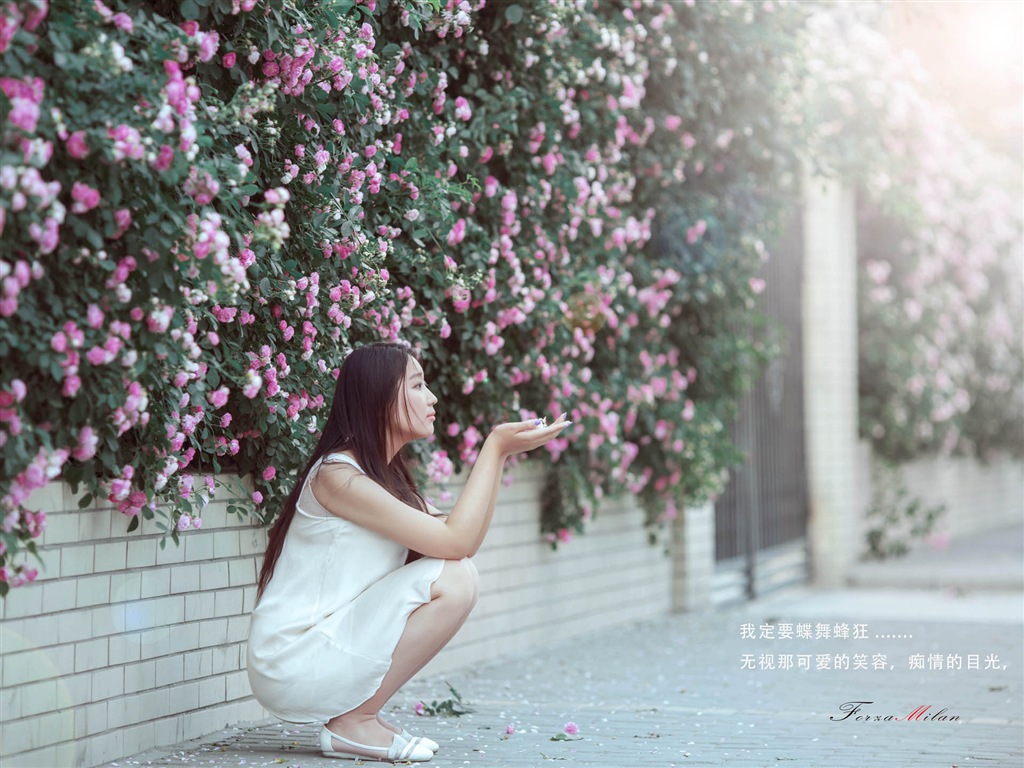 Hermosa chica con fondos de pantalla de alta definición de flores rosas #5 - 1024x768