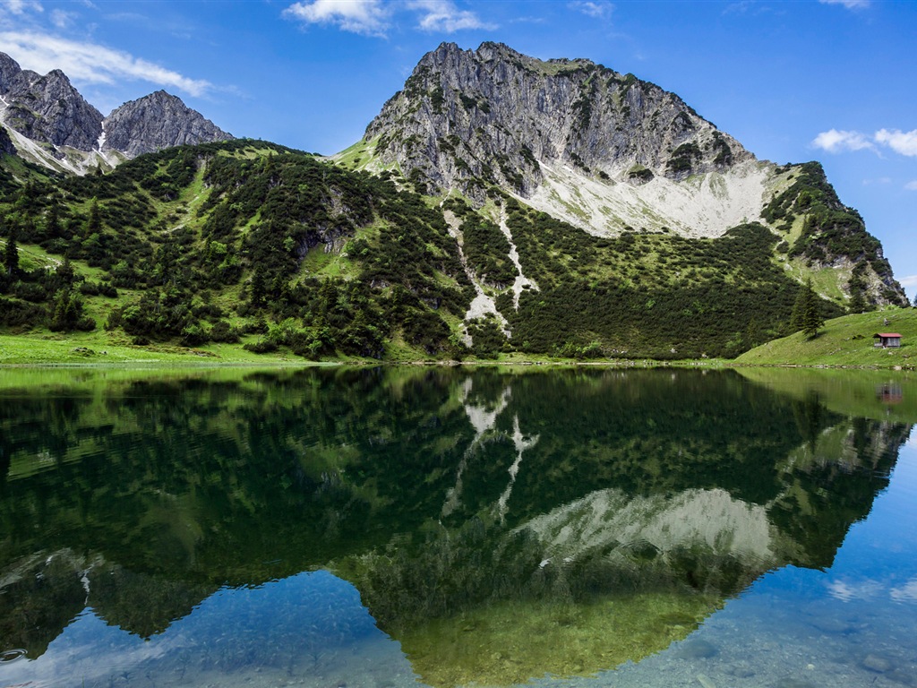 Lac calme avec la réflexion de l'eau, de Windows 8 fonds d'écran HD #4 - 1024x768