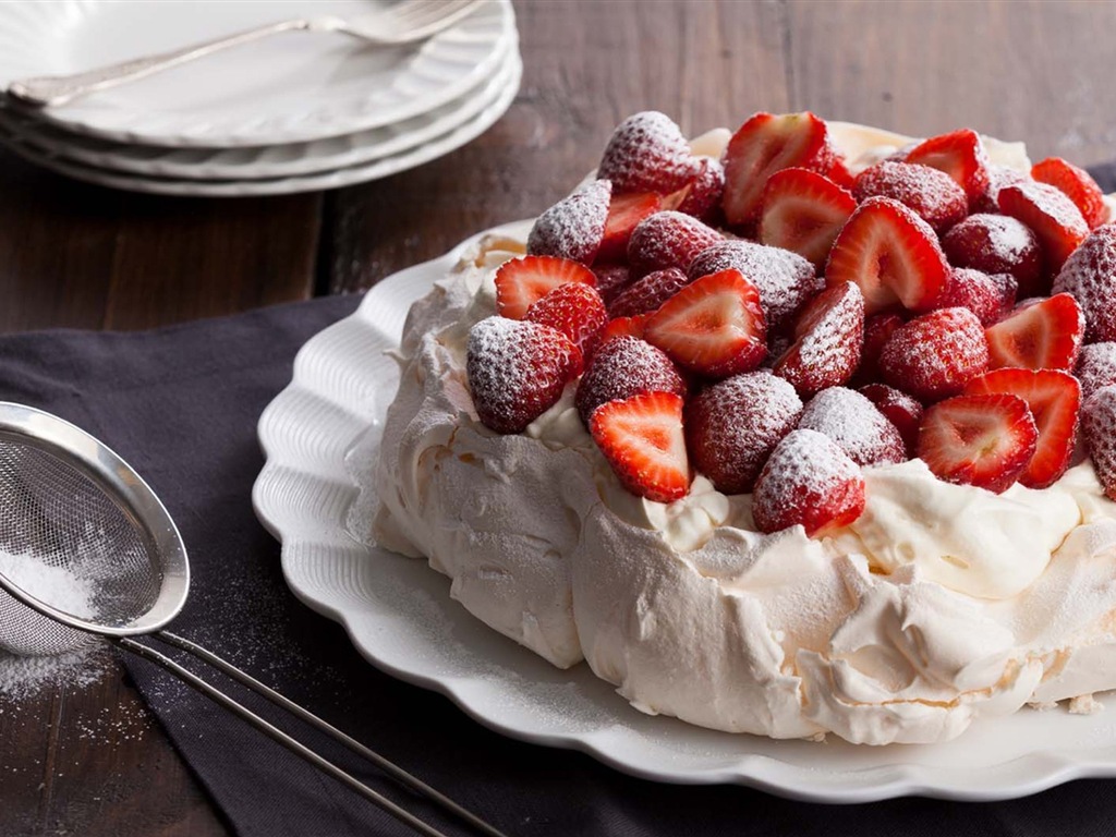 Delicious strawberry cake HD wallpapers #9 - 1024x768