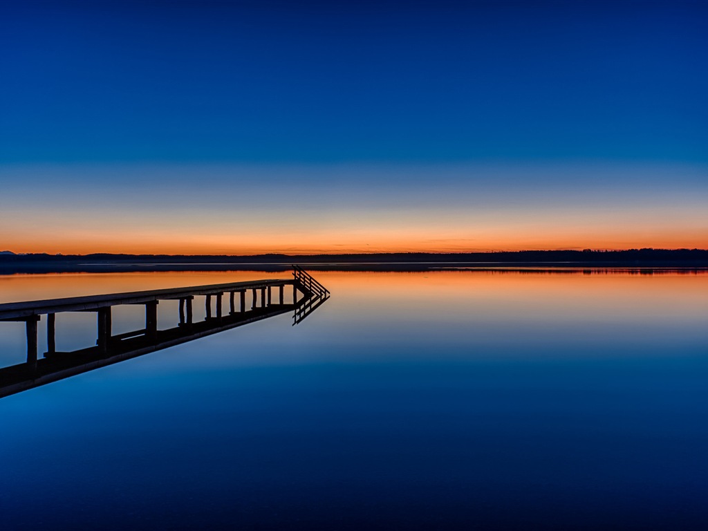 湖と遊歩道の夕暮れの景色のHD壁紙 #12 - 1024x768