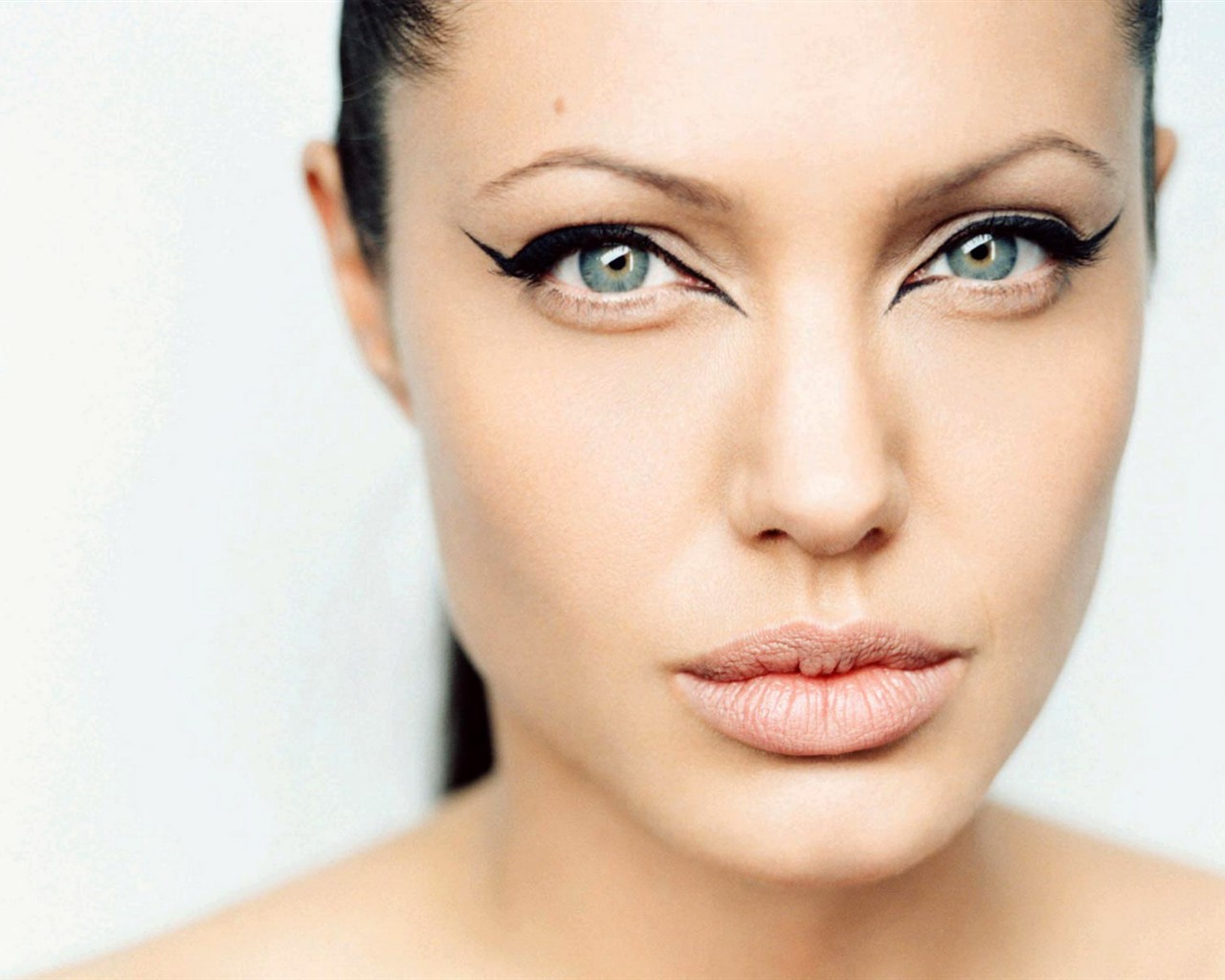 Fondos de escritorio de Angelina Jolie #15 - 1280x1024