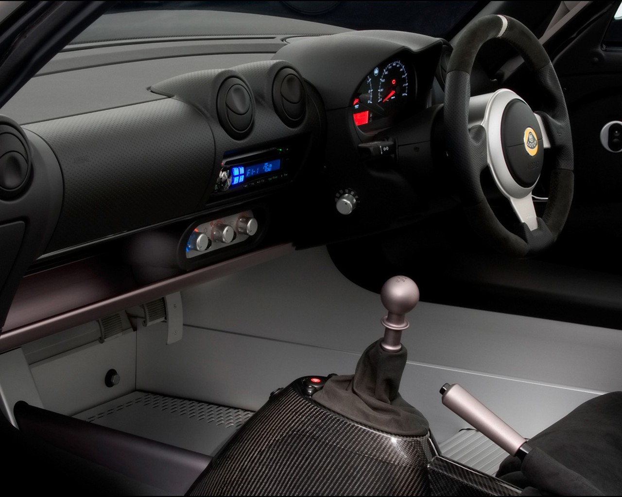 2010 Lotus limited edition sports car wallpaper #2 - 1280x1024