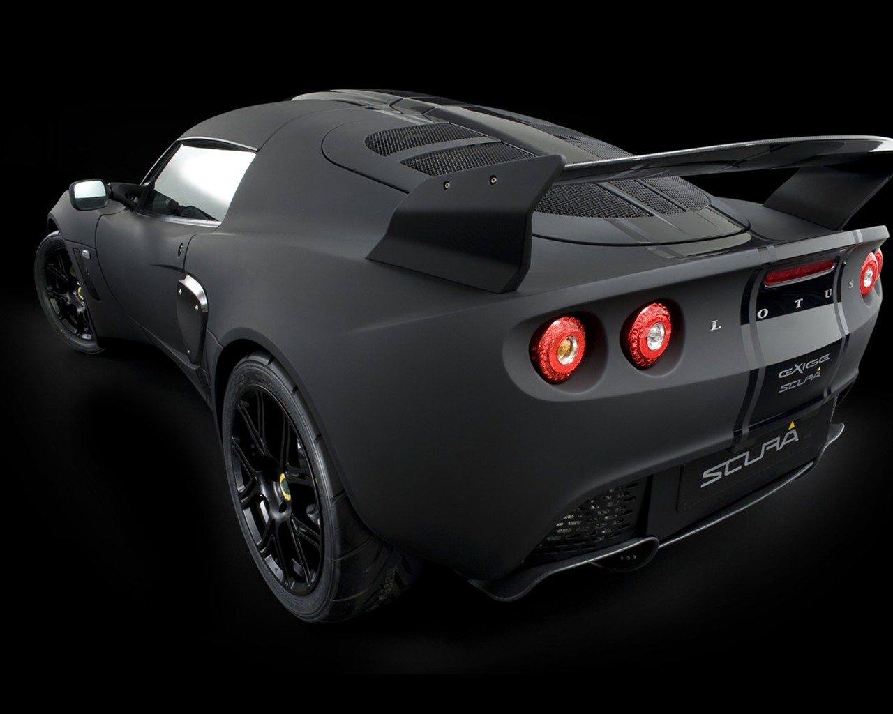 2010 Lotus limited edition sports car wallpaper #17 - 1280x1024