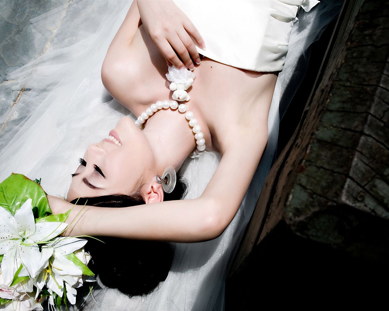 Beautiful Wedding Bride #2 - 1280x1024