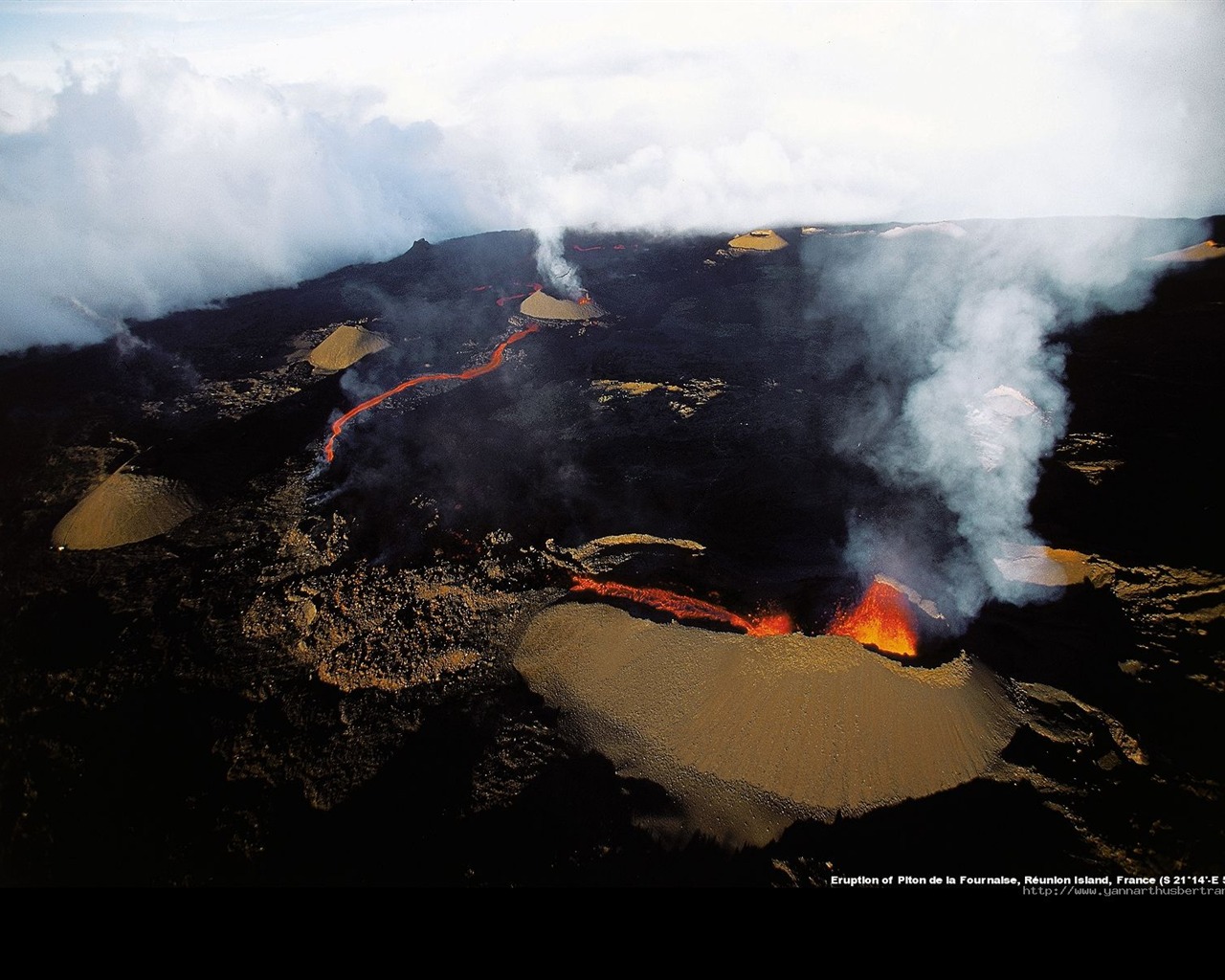 Aerial photography wonders wallpapers #4 - 1280x1024