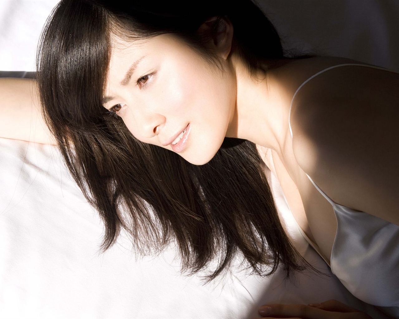 Beautiful pine-ri Choi Wallpapers (4) #5 - 1280x1024