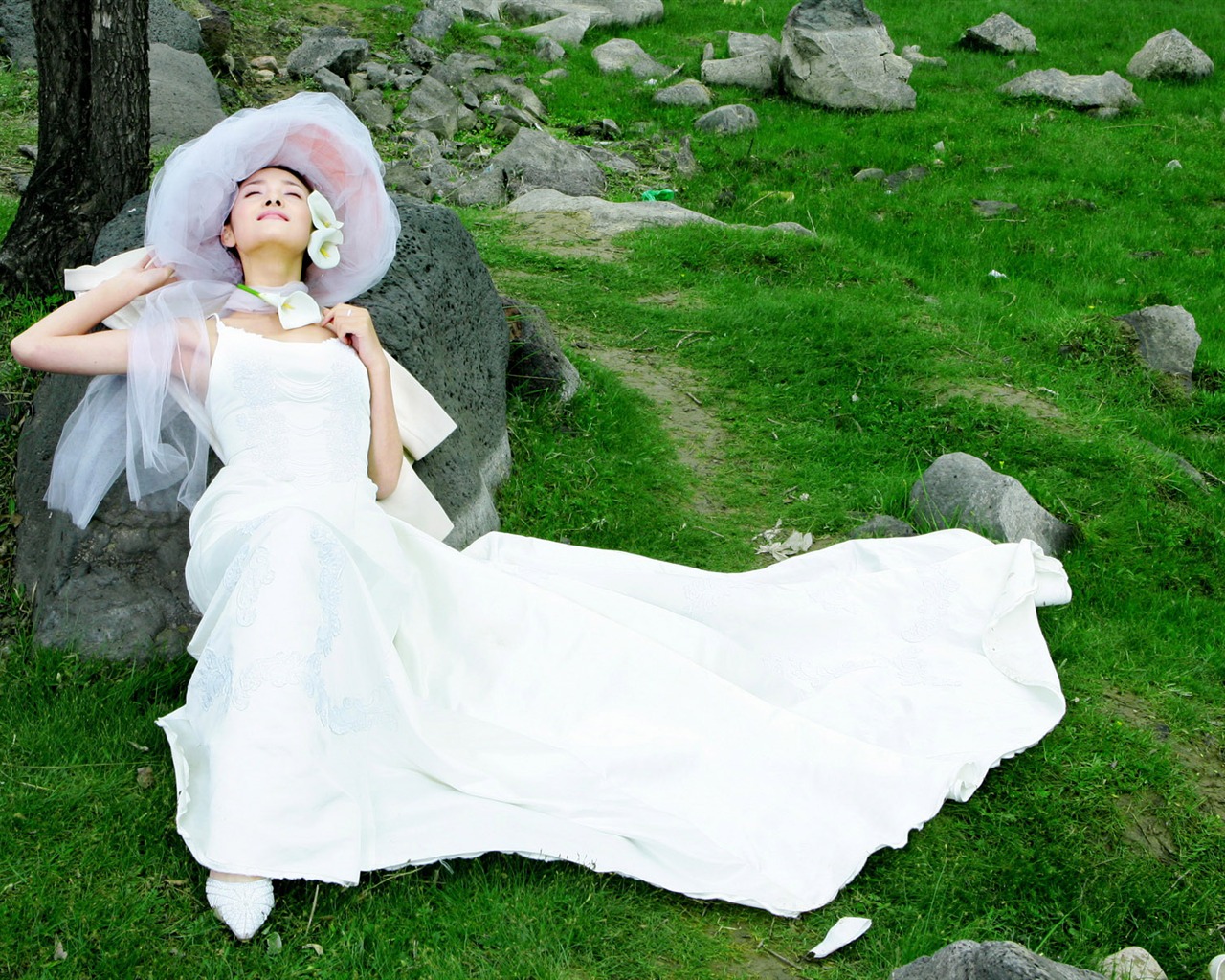 Beautiful pure bride wallpaper #4 - 1280x1024