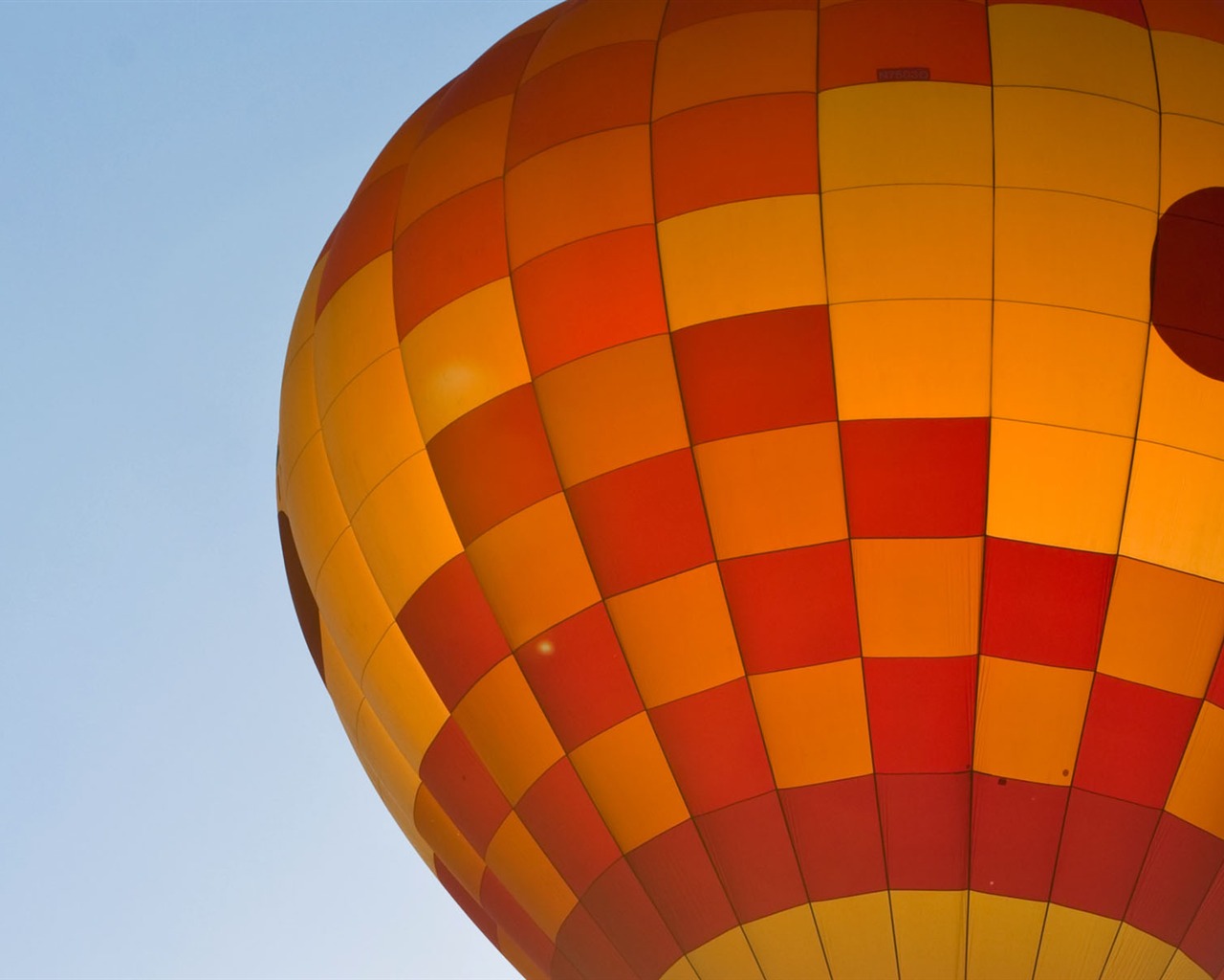 Hot air balloon wallpaper #5 - 1280x1024