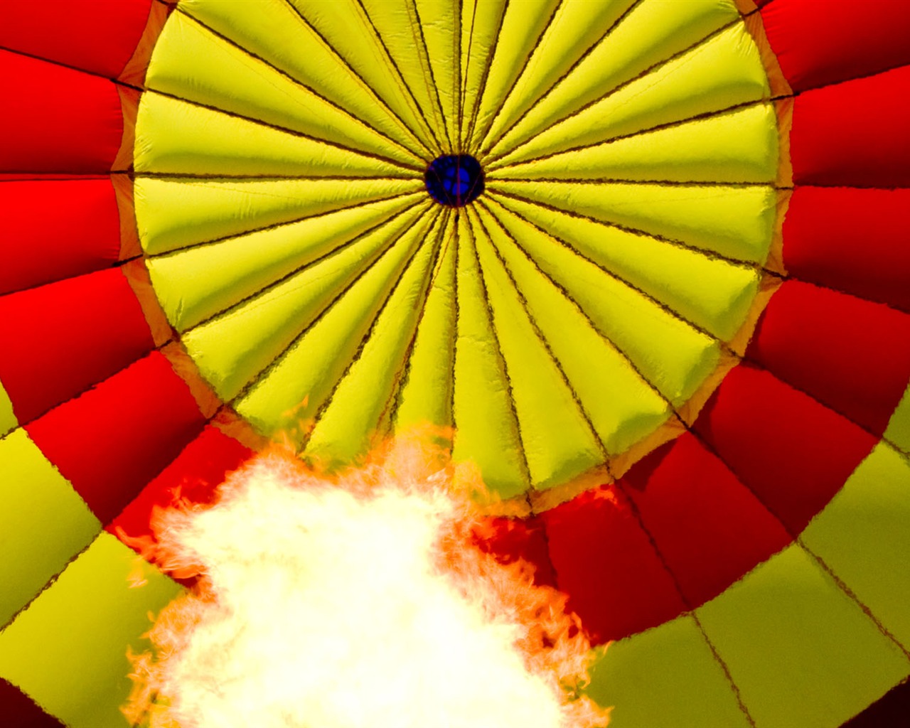 Hot air balloon wallpaper #15 - 1280x1024