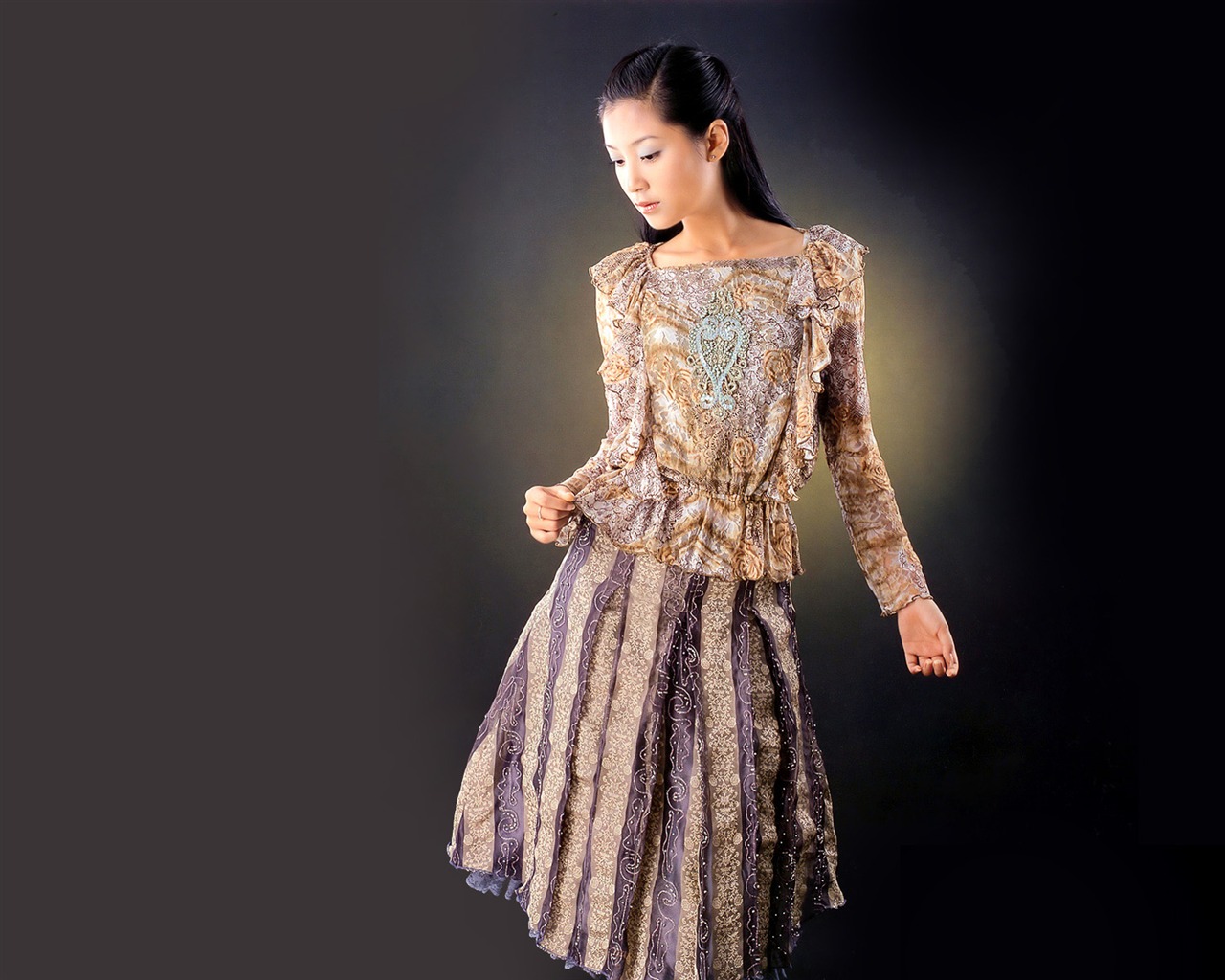 Oriental Beauty Fashion Show #11 - 1280x1024