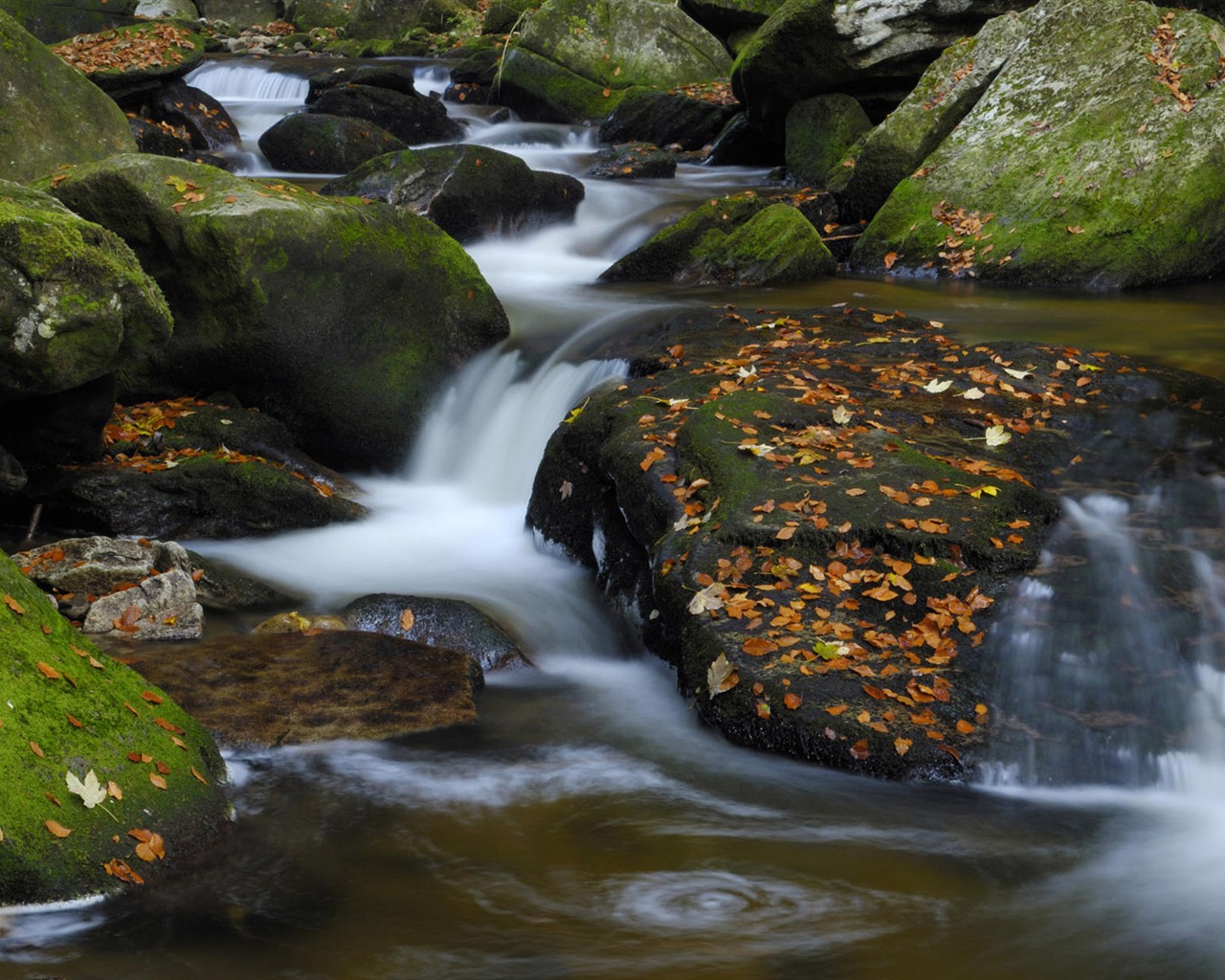 Water streams HD Wallpapers #13 - 1280x1024