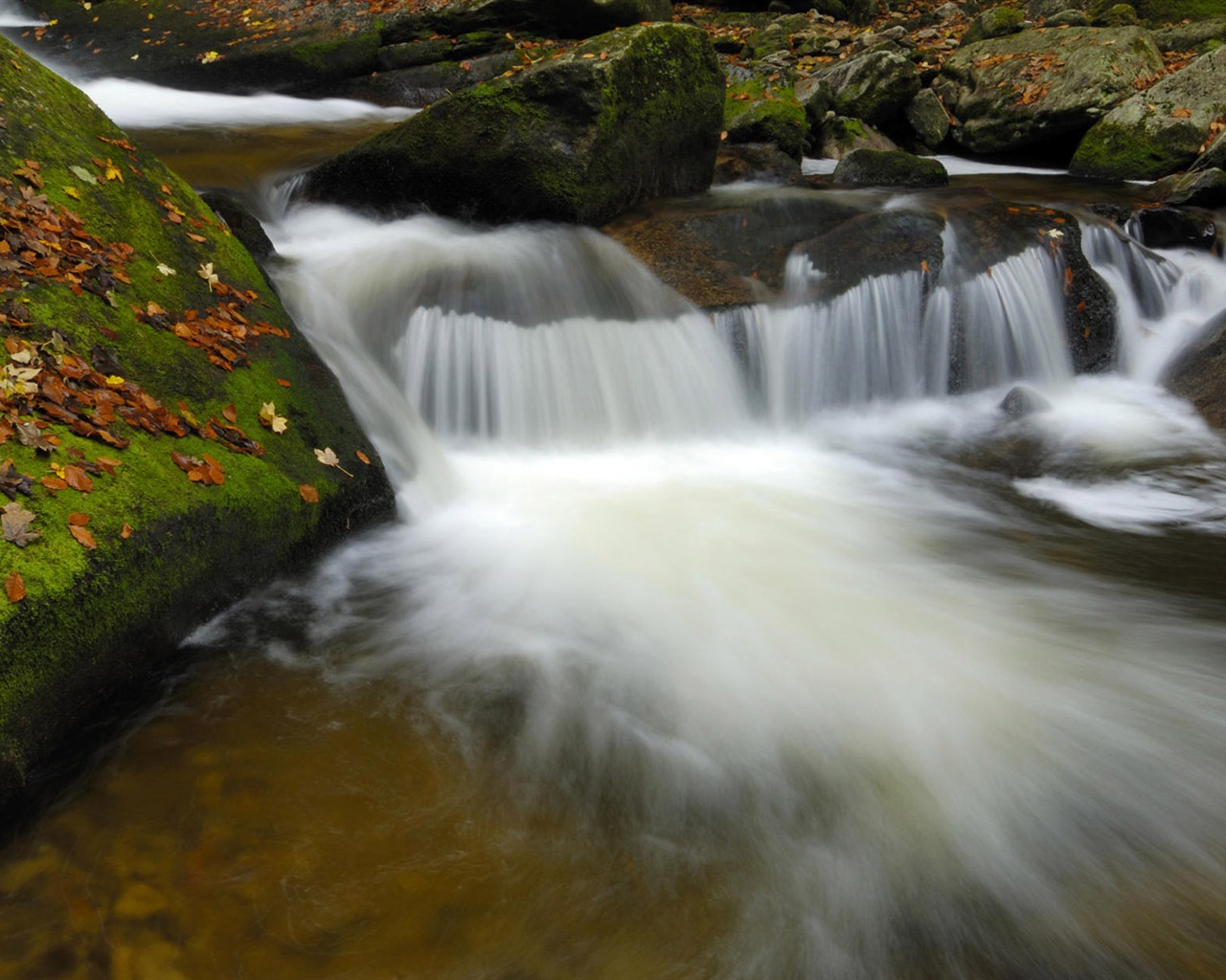 Water streams HD Wallpapers #32 - 1280x1024