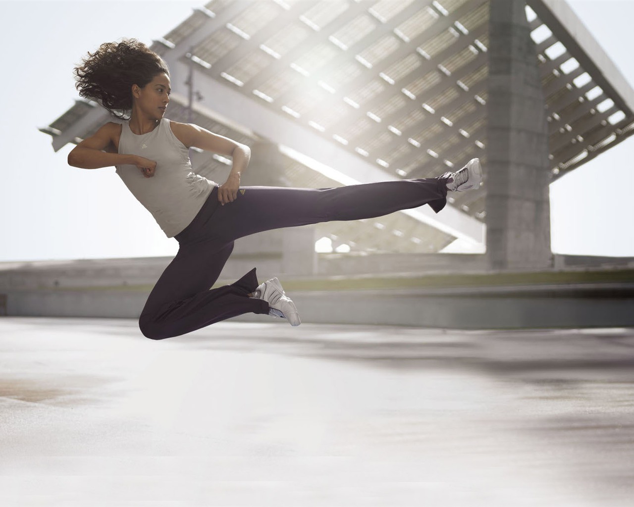 Leisure Sports Women Wallpapers #6 - 1280x1024