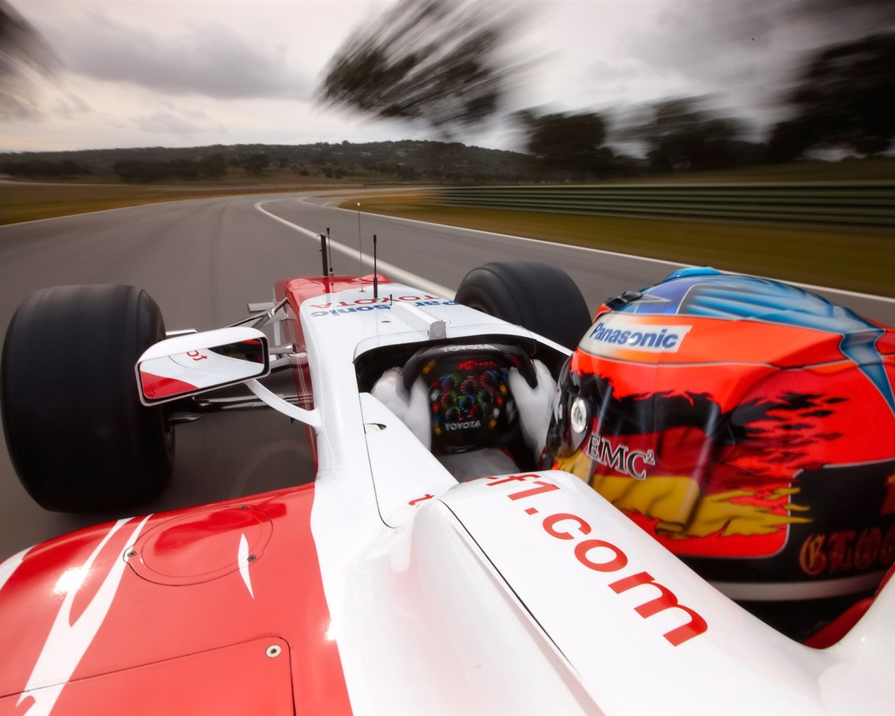 Toyota 2009 TF109 F1 Car wallpaper #3 - 1280x1024